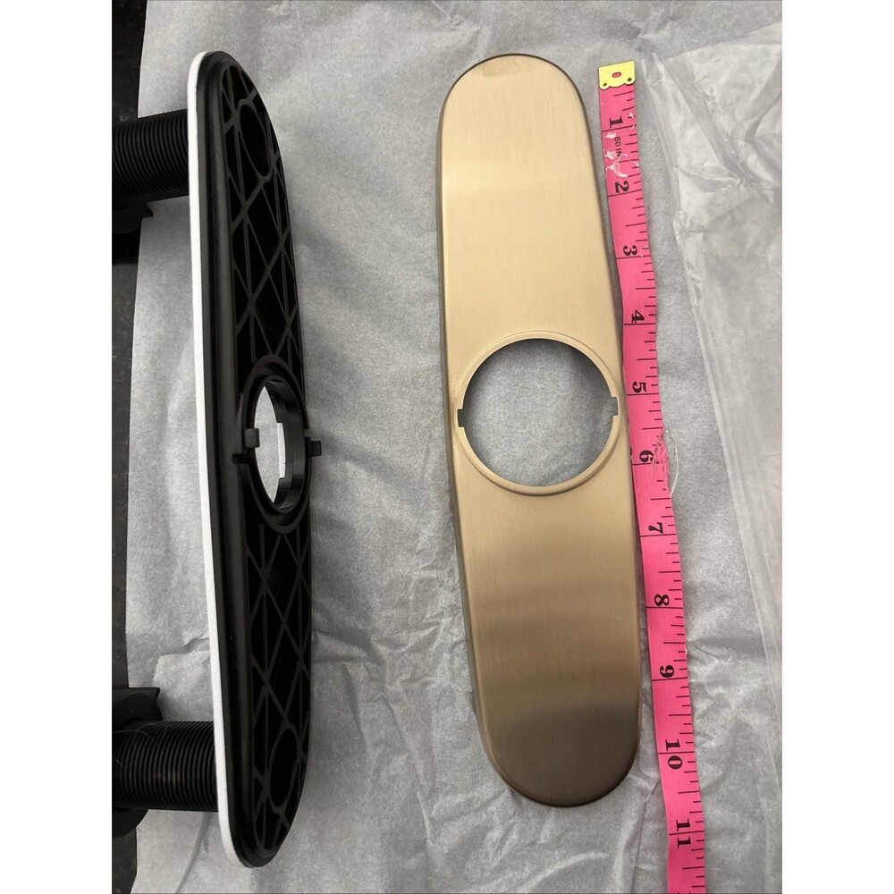 Delta Faucet Greyson Plate For Kitchen Faucet In Champagne Bronze